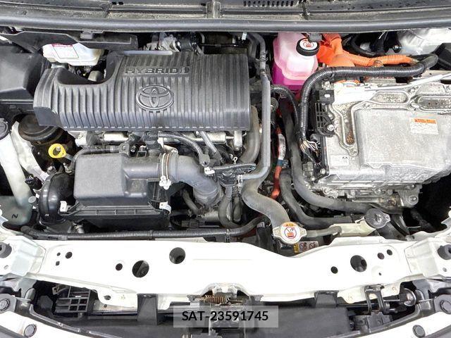 Toyota SIENTA 2022-04 7394100-18