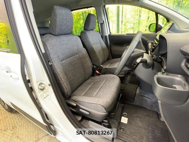 Toyota SIENTA 2025-05 7394081-8