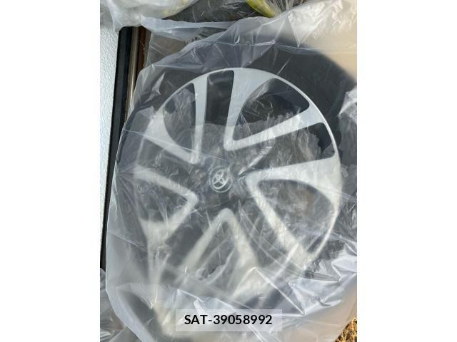 Toyota SIENTA 2019-11 7394101-10