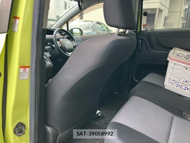 Toyota SIENTA 2019-11 7394101-13