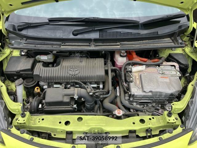 Toyota SIENTA 2019-11 7394101-16