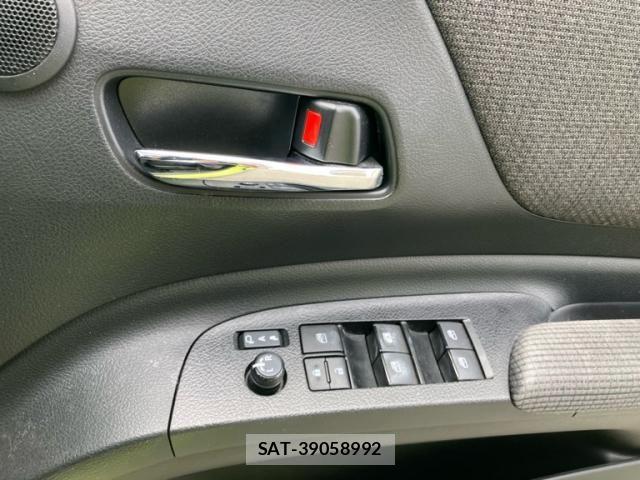 Toyota SIENTA 2019-11 7394101-17