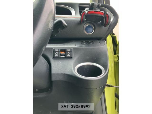 Toyota SIENTA 2019-11 7394101-18