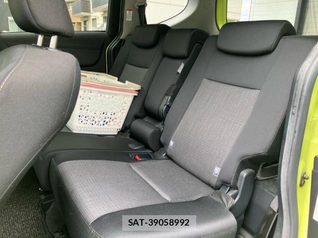 Toyota SIENTA 2019-11 7394101-26