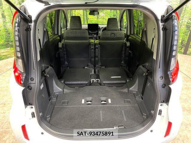 Toyota SIENTA 2024-12 7457791-10