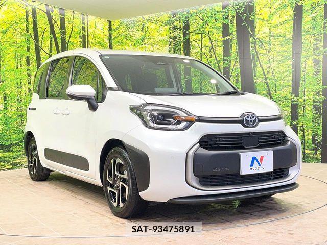 Toyota SIENTA 2024-12 7457791-16