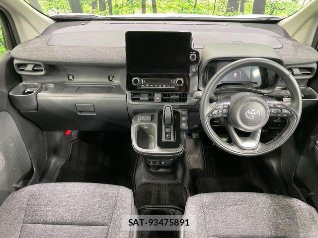 Toyota SIENTA 2024-12 7457791-1