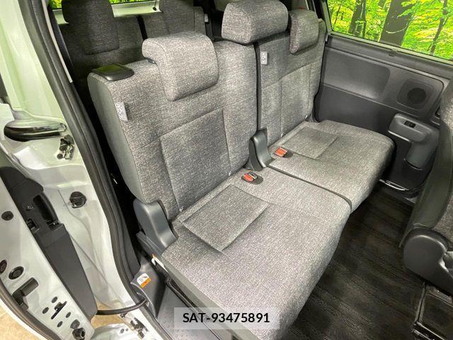 Toyota SIENTA 2024-12 7457791-8