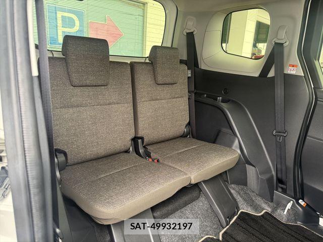 Toyota SIENTA 2024-01 7457801-11
