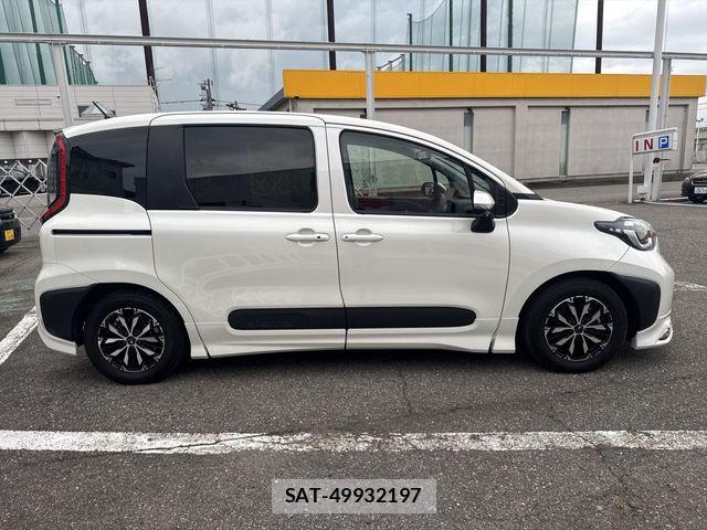 Toyota SIENTA 2024-01 7457801-3