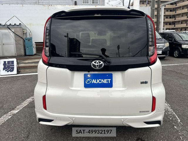 Toyota SIENTA 2024-01 7457801-5