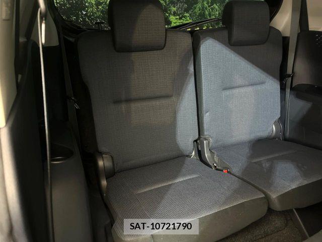 Toyota SIENTA 2015-11 7457826-9