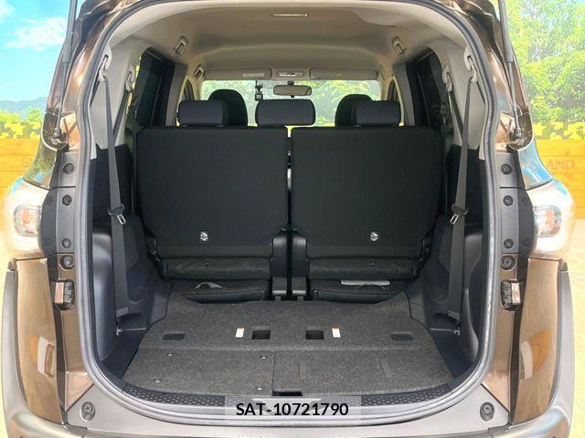 Toyota SIENTA 2015-11 7457826-10