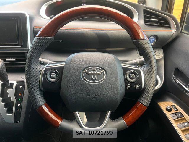 Toyota SIENTA 2015-11 7457826-11