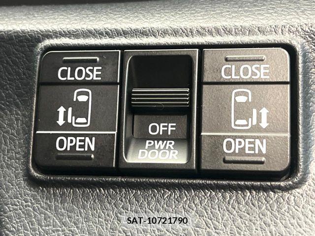 Toyota SIENTA 2015-11 7457826-4