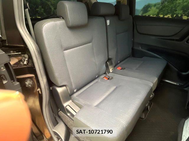Toyota SIENTA 2015-11 7457826-8