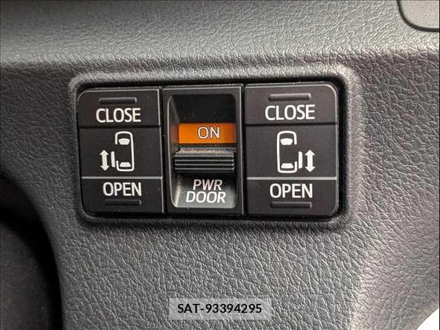 Toyota SIENTA 2016-11 7457821-9
