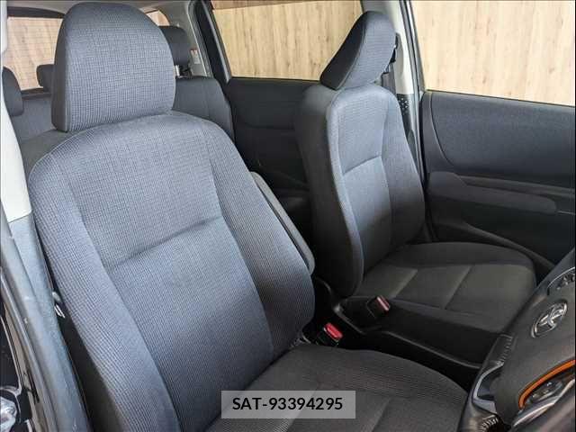 Toyota SIENTA 2016-11 7457821-10