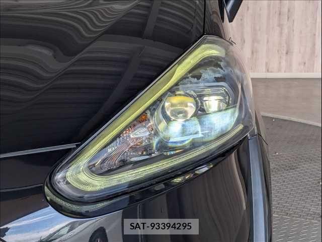 Toyota SIENTA 2016-11 7457821-15