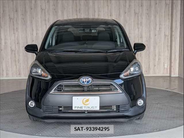 Toyota SIENTA 2016-11 7457821-18