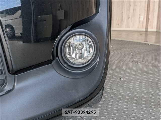 Toyota SIENTA 2016-11 7457821-26