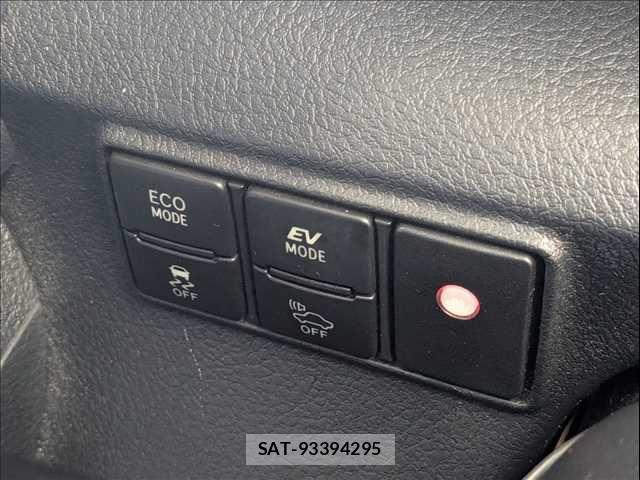 Toyota SIENTA 2016-11 7457821-8
