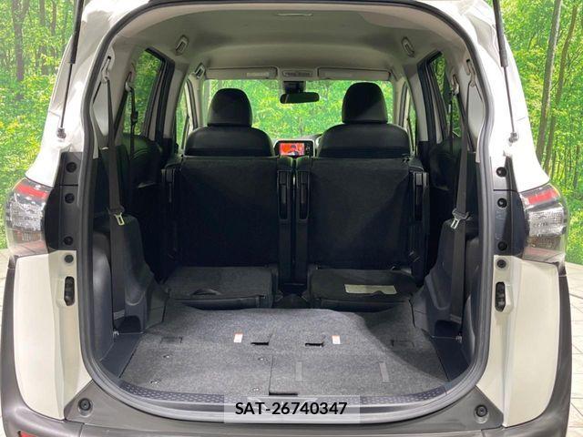 Toyota SIENTA 2018-01 7457811-10