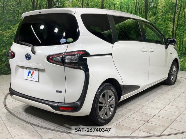 Toyota SIENTA 2018-01 7457811-17