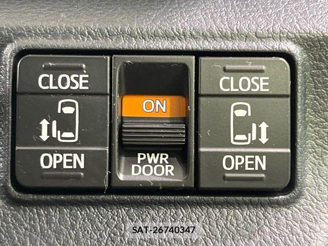 Toyota SIENTA 2018-01 7457811-4