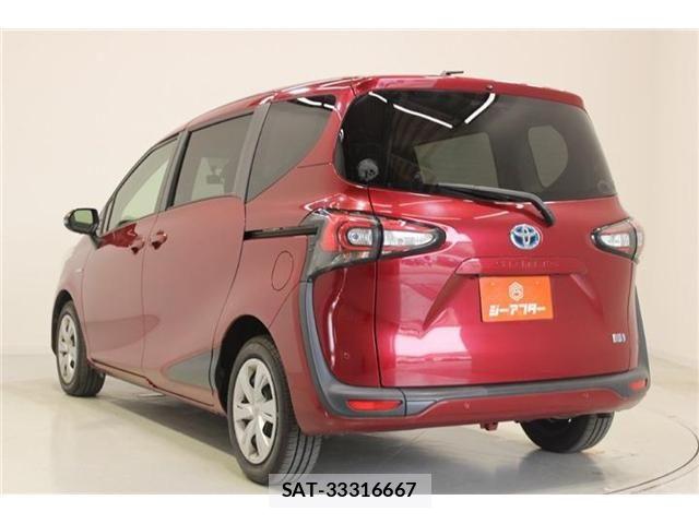Toyota SIENTA 2019-09 7457818-9