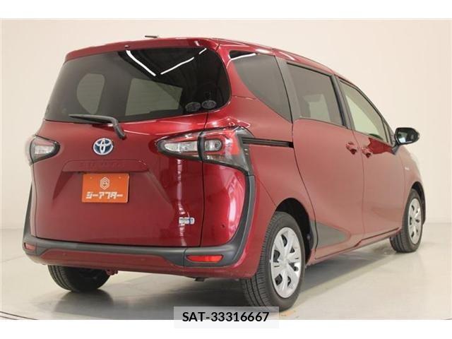 Toyota SIENTA 2019-09 7457818-11