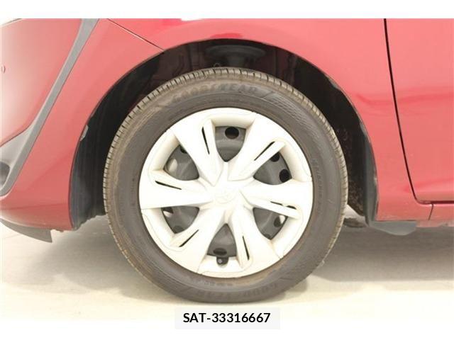 Toyota SIENTA 2019-09 7457818-24