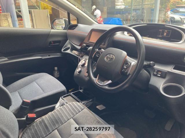 Toyota SIENTA 2016-03 7457827-13