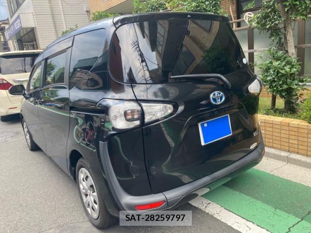 Toyota SIENTA 2016-03 7457827-5