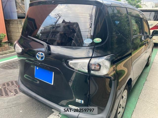Toyota SIENTA 2016-03 7457827-6