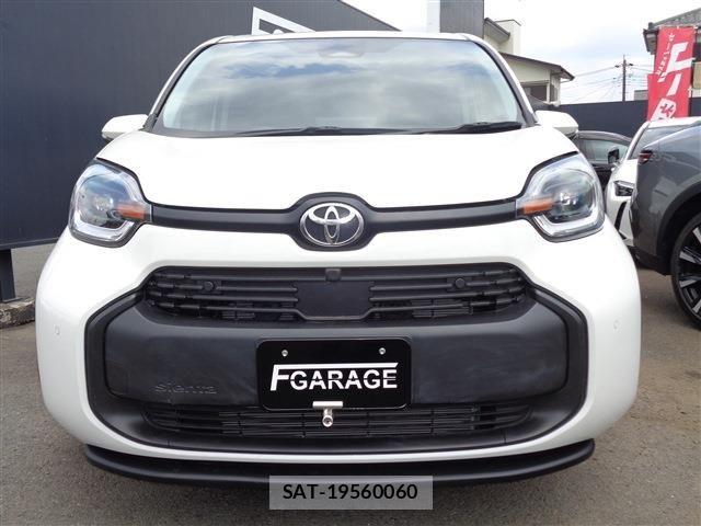 Toyota SIENTA 2023-06 7457800-1