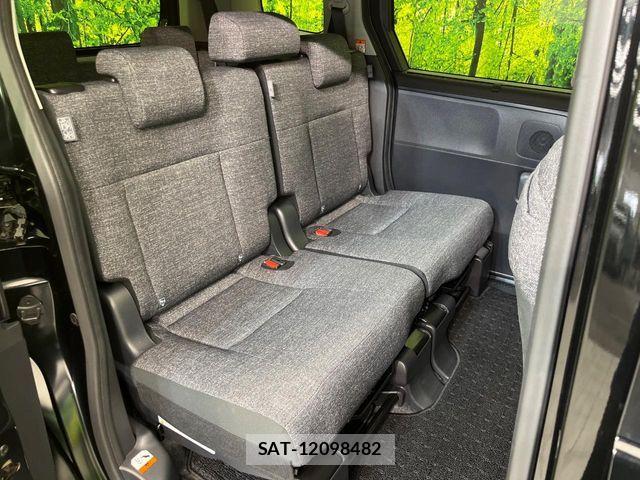Toyota SIENTA 2024-12 7457790-8