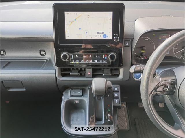 Toyota SIENTA 2023-07 7457810-13
