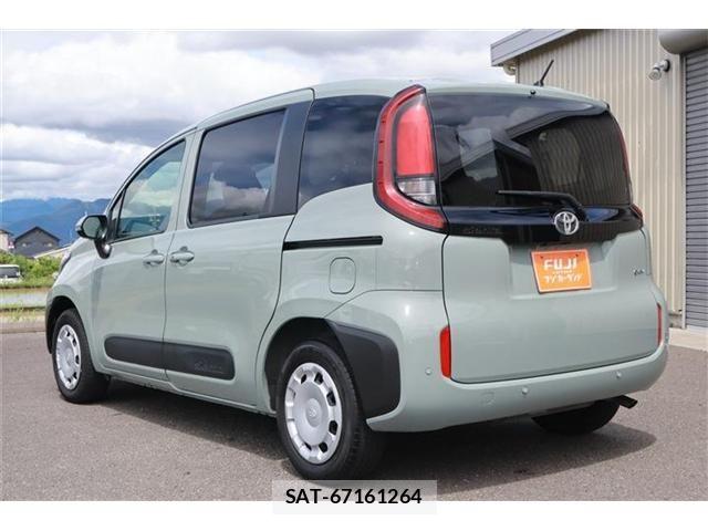 Toyota SIENTA 2024-07 7457792-18