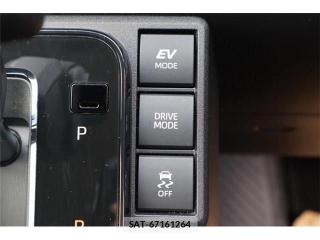 Toyota SIENTA 2024-07 7457792-21