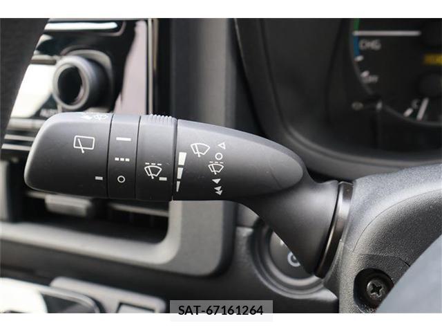 Toyota SIENTA 2024-07 7457792-25