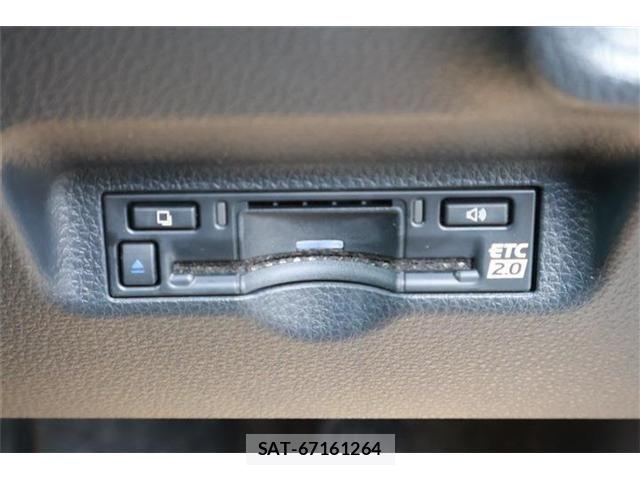 Toyota SIENTA 2024-07 7457792-5