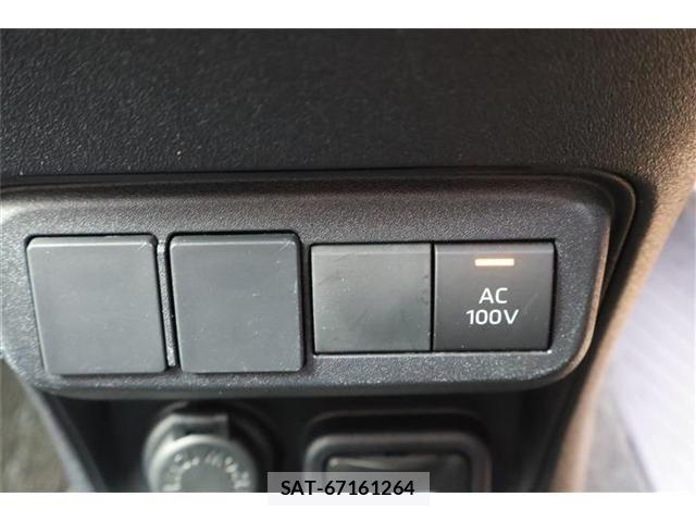 Toyota SIENTA 2024-07 7457792-7
