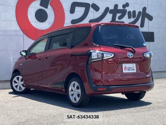 Toyota SIENTA 2019-06 7457815-13