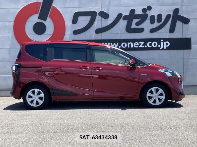 Toyota SIENTA 2019-06 7457815-18
