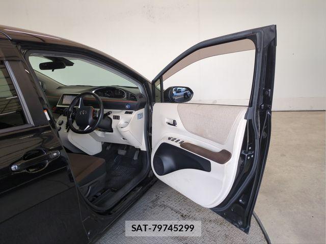 Toyota SIENTA 2016-08 7457828-27