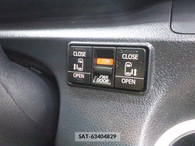 Toyota SIENTA 2020-05 7457817-23
