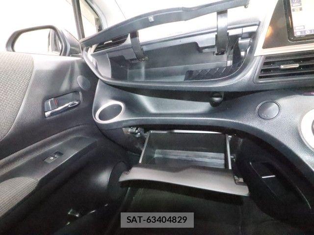 Toyota SIENTA 2020-05 7457817-27