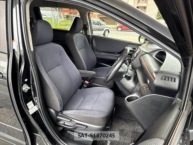 Toyota SIENTA 2015-07 7502855-15