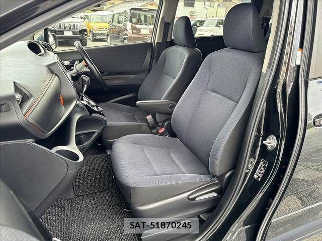 Toyota SIENTA 2015-07 7502855-17